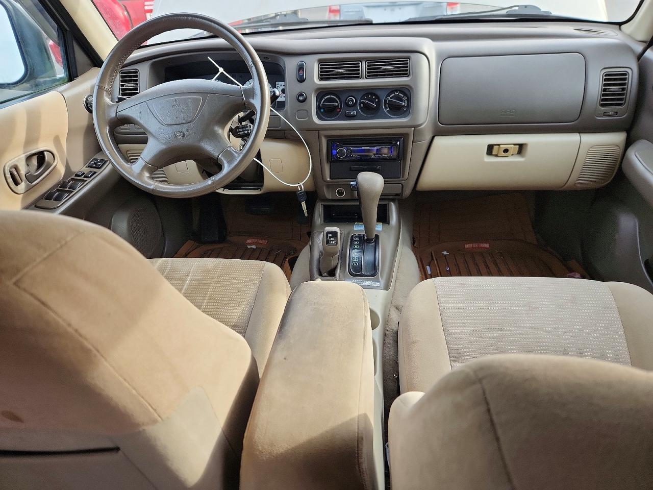 2002 MITSUBISHI Montero