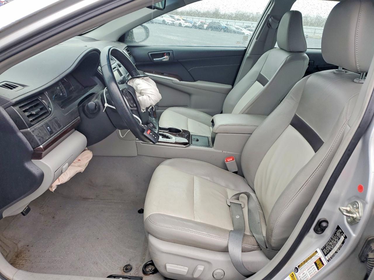 2014 TOYOTA CAMRY