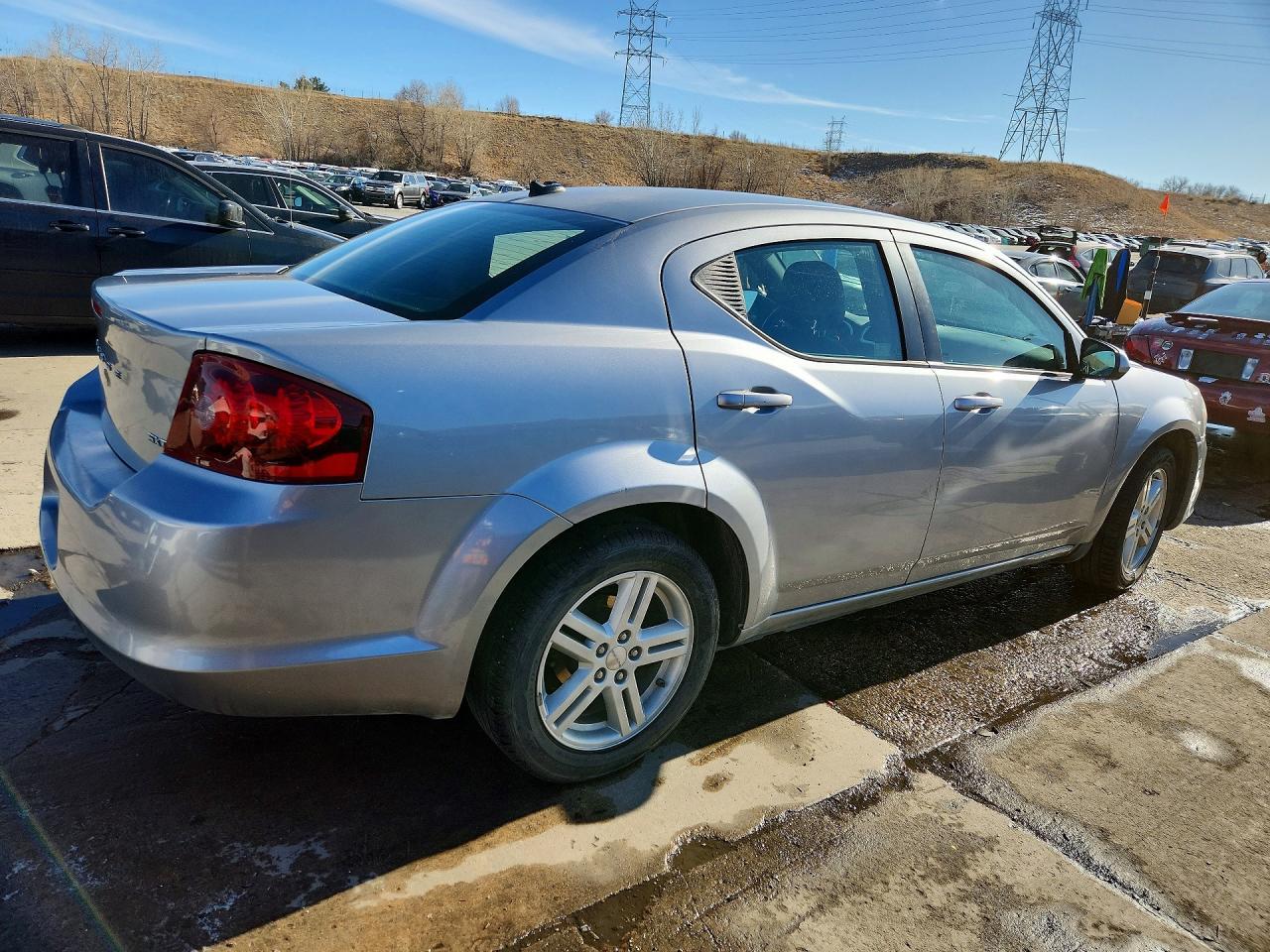 2014 DODGE Avenger