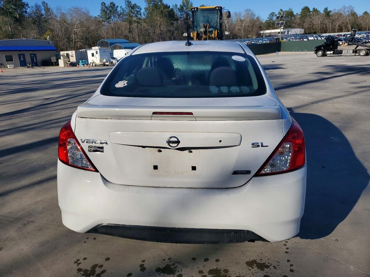 2016 NISSAN VERSA