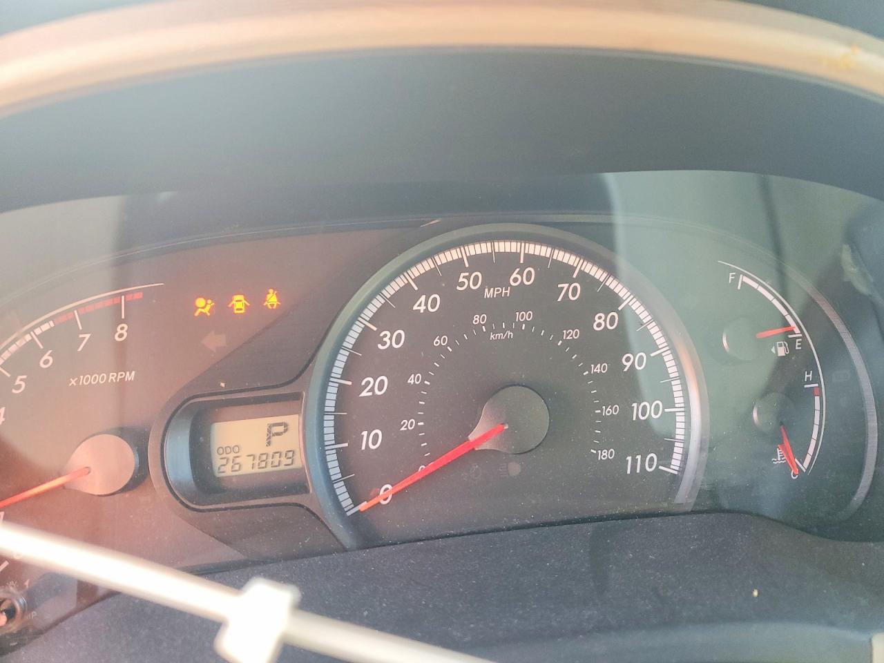 2011 TOYOTA SIENNA