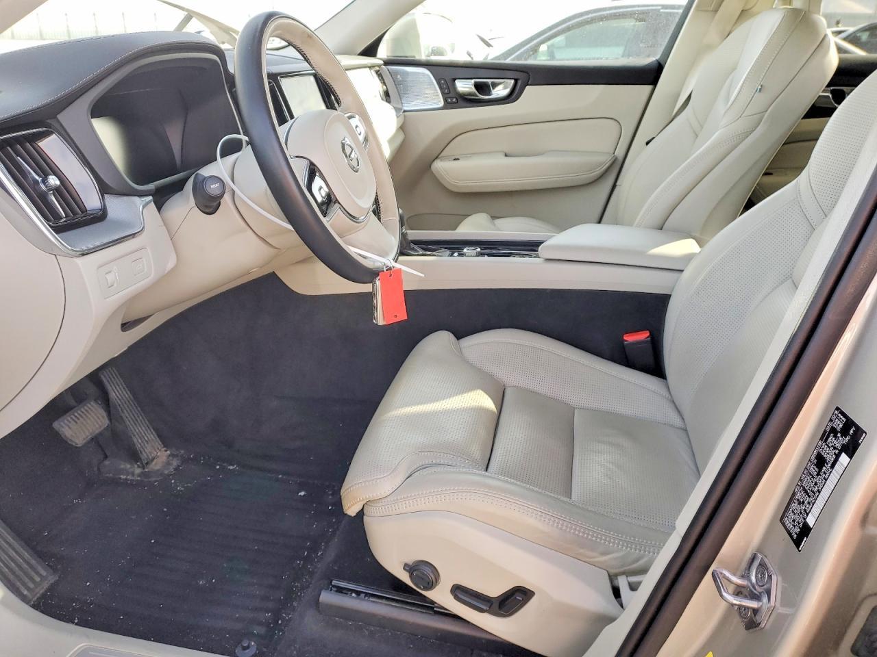 2018 VOLVO XC60