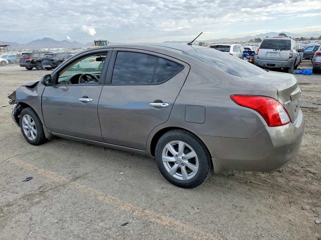 2012 NISSAN VERSA