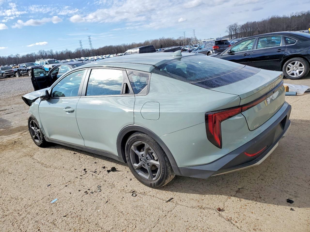 2025 KIA K4