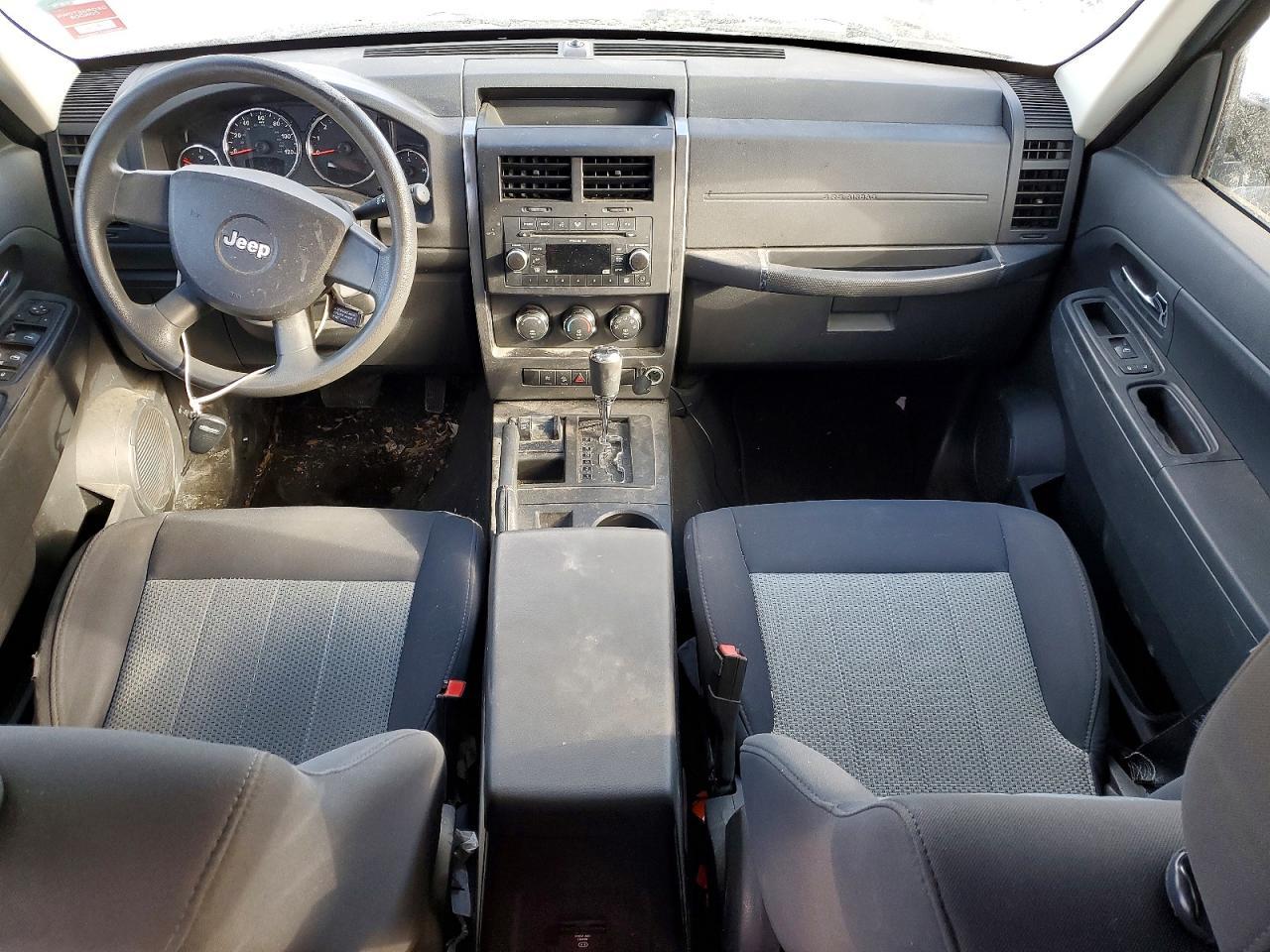 2009 JEEP Liberty