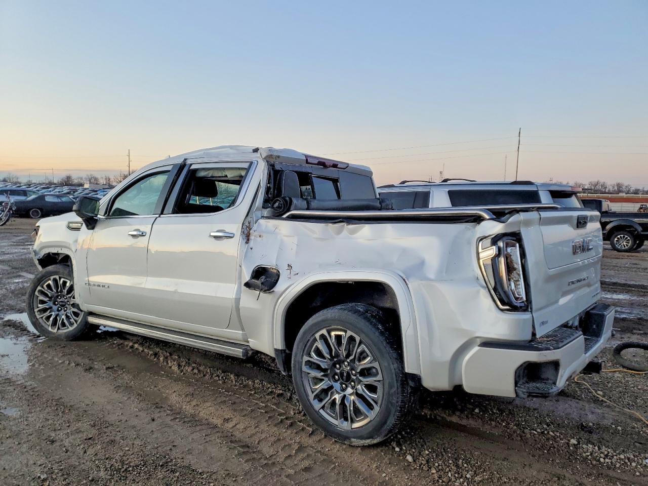 2024 GMC Sierra