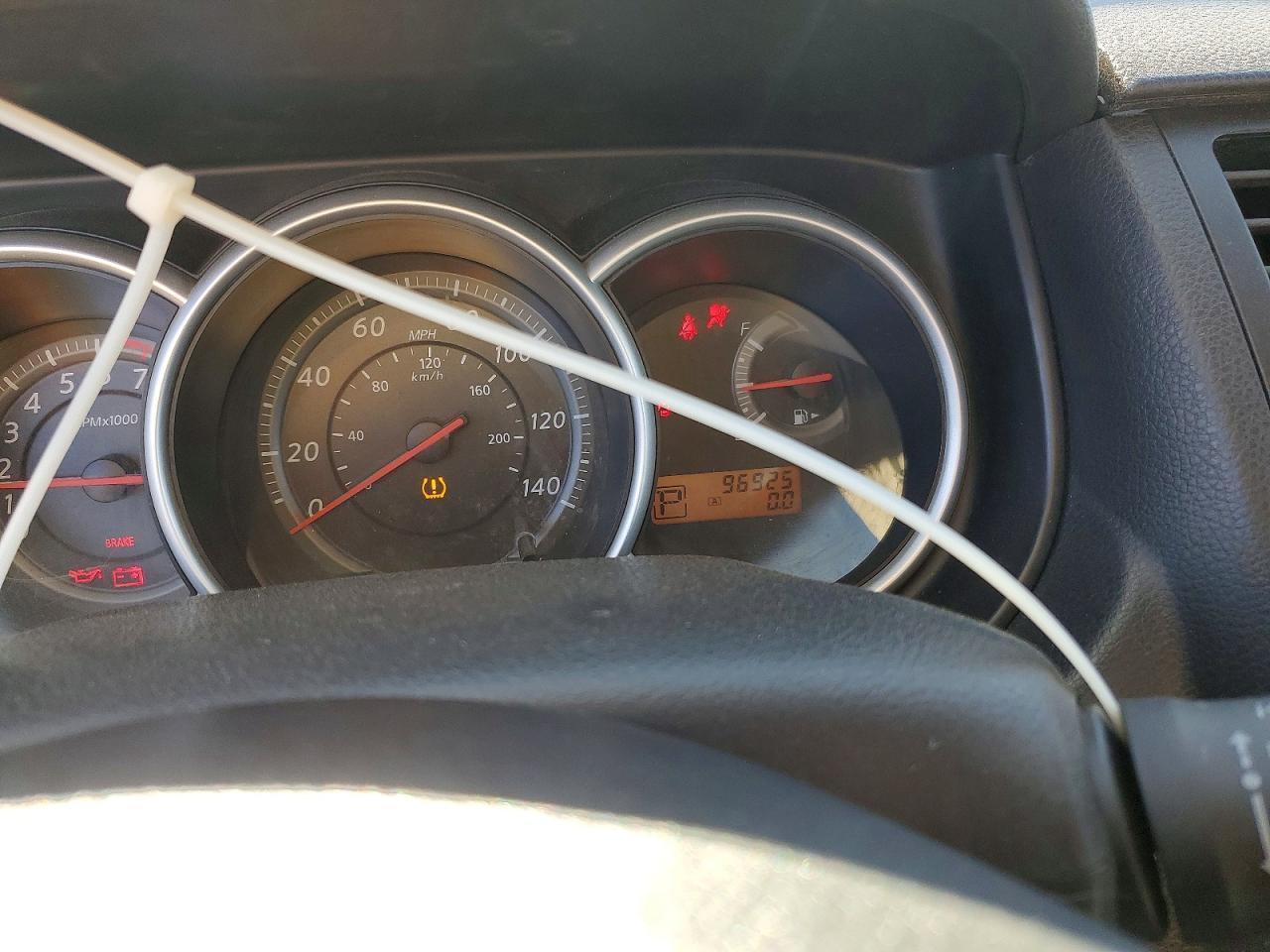 2010 NISSAN VERSA