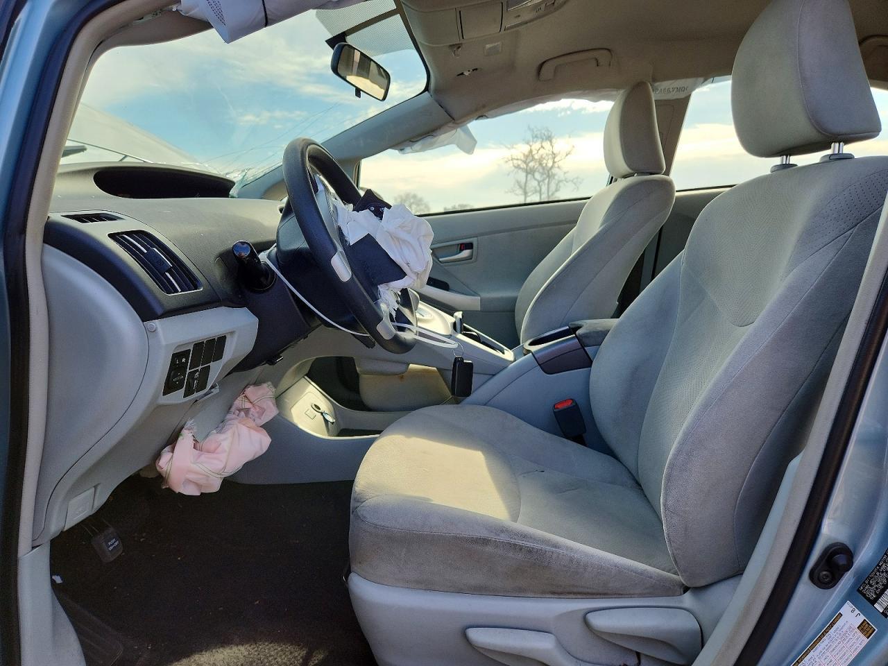 2015 TOYOTA PRIUS