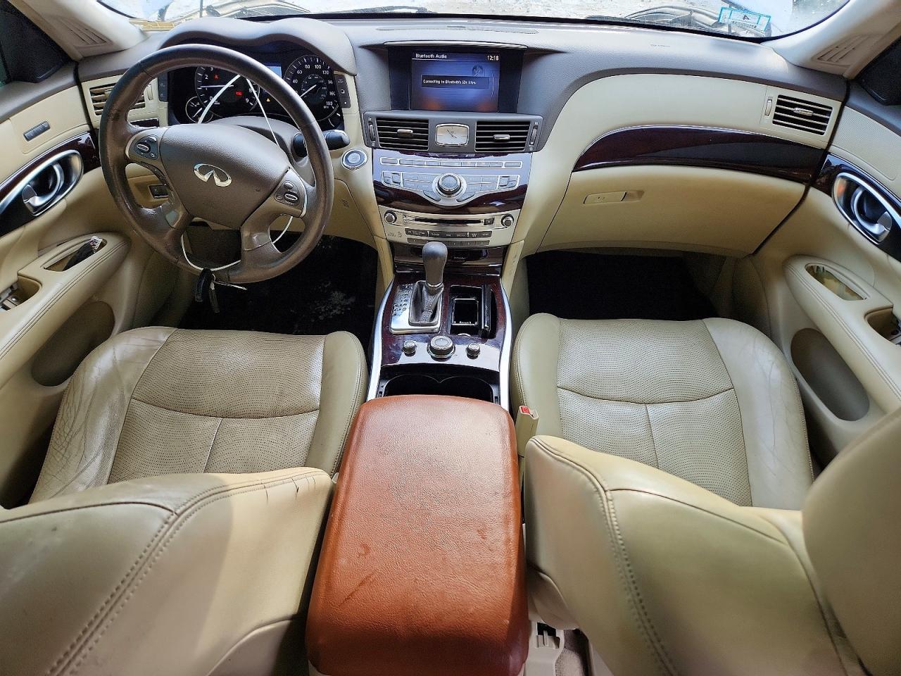 2011 INFINITI M37