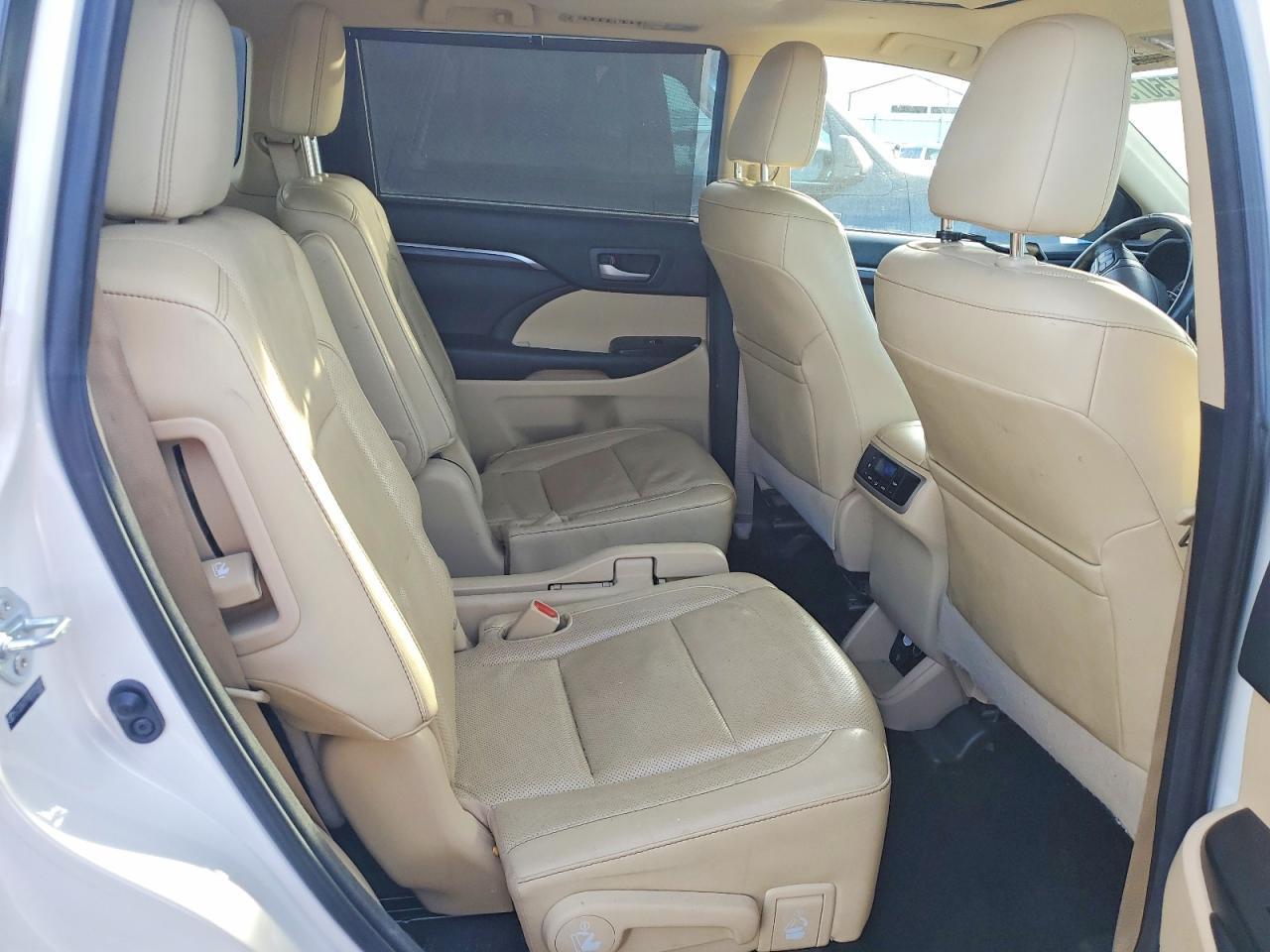 2014 TOYOTA HIGHLANDER