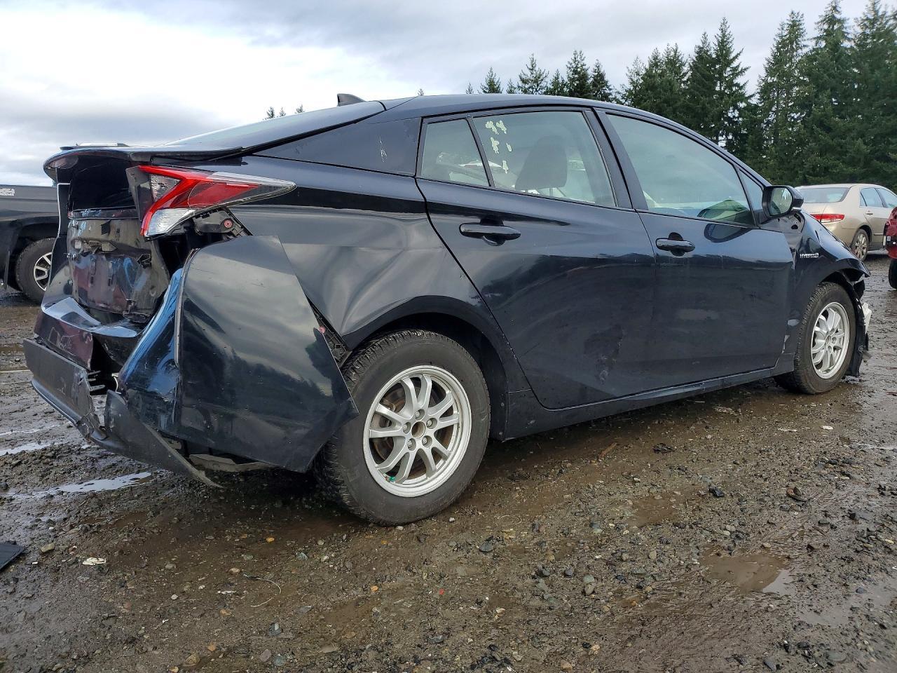 2016 TOYOTA PRIUS