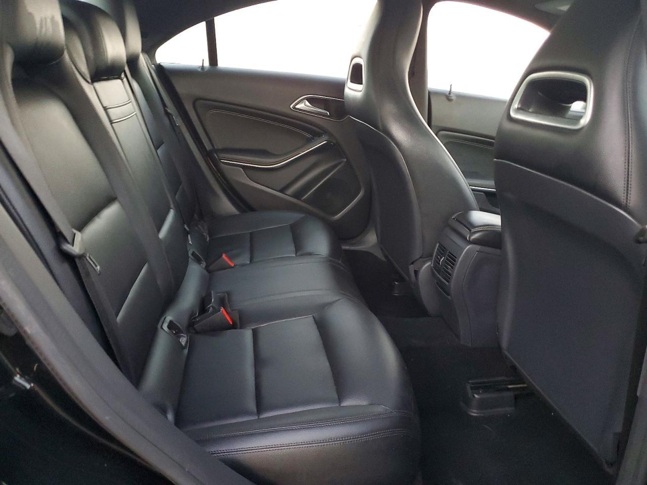 2015 MERCEDES-BENZ CLA-Class