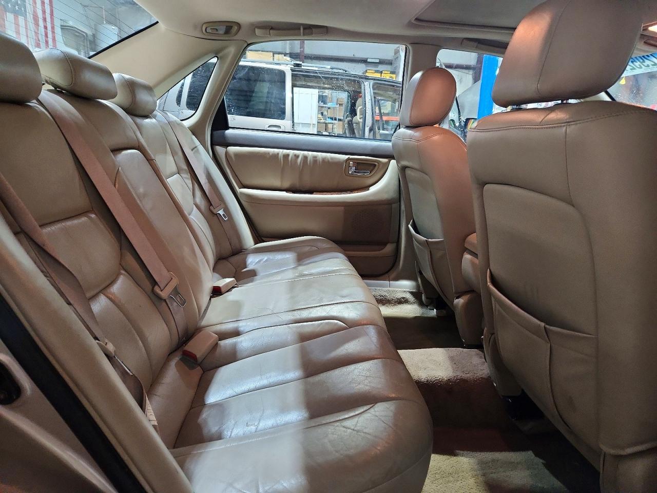 2000 TOYOTA Avalon
