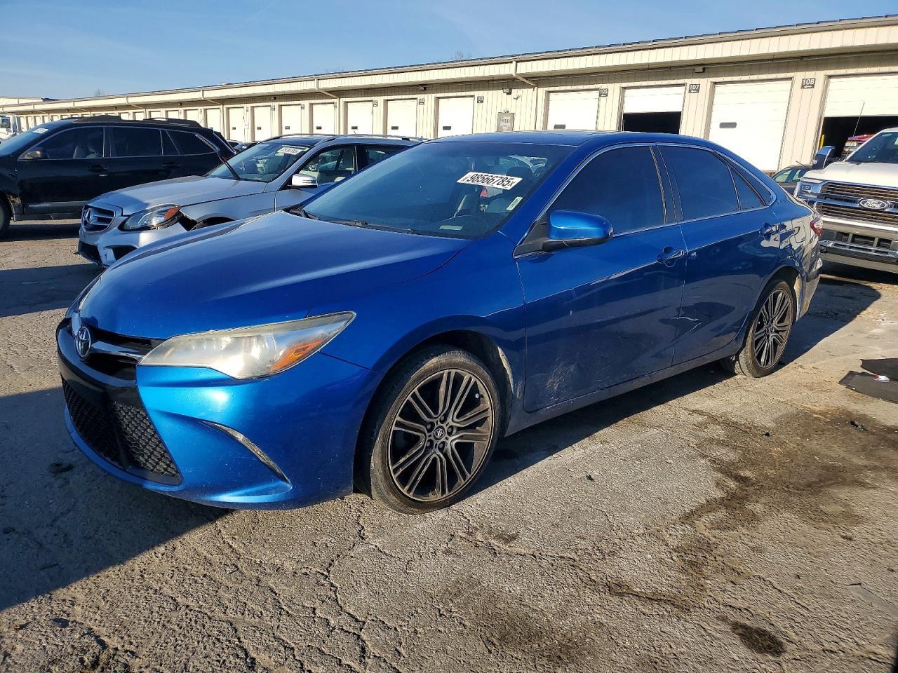 2016 TOYOTA CAMRY