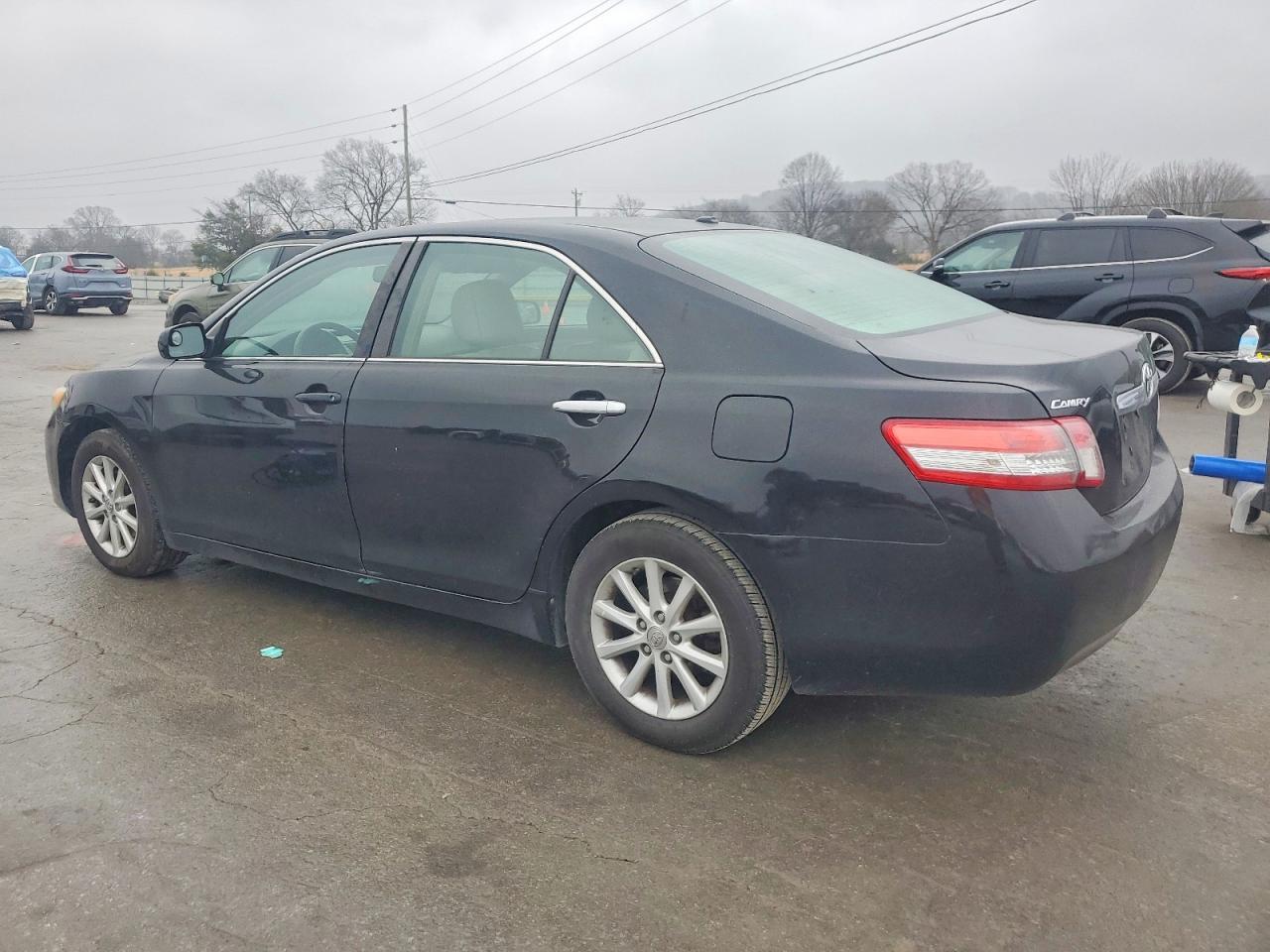 2011 TOYOTA CAMRY