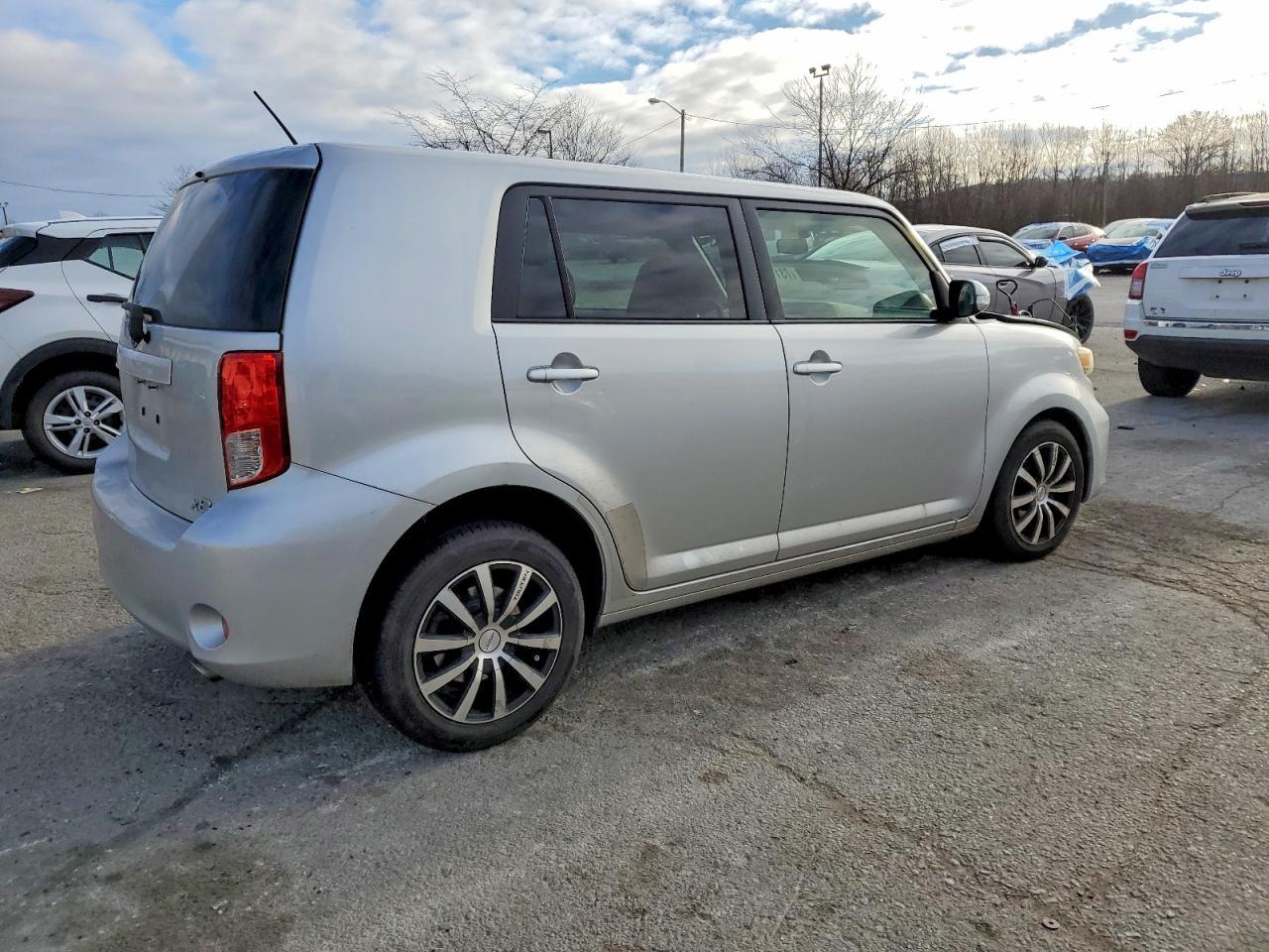 2012 TOYOTA SCION
