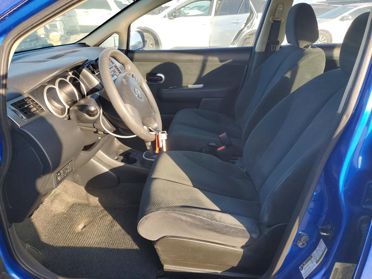 2011 NISSAN VERSA