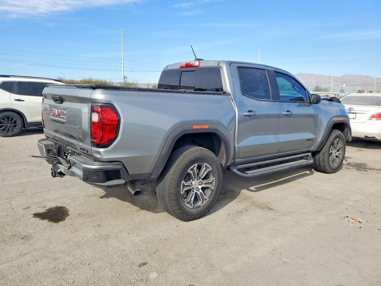 2024 GMC CANYON