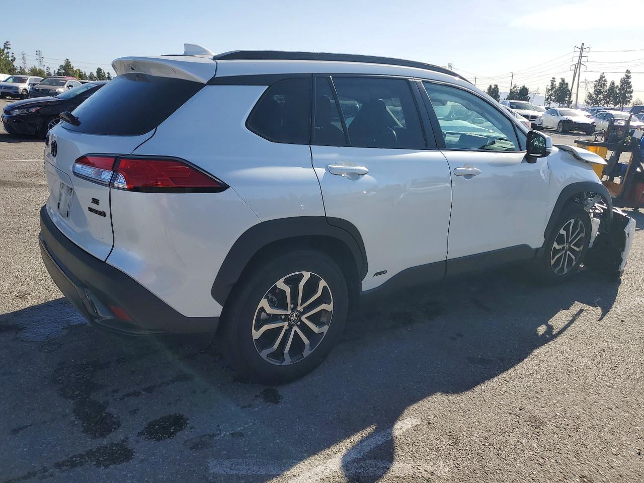 2024 TOYOTA Corolla Cross