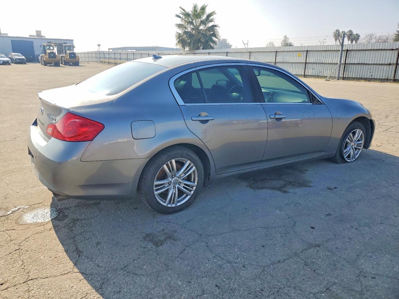 2012 INFINITI G37
