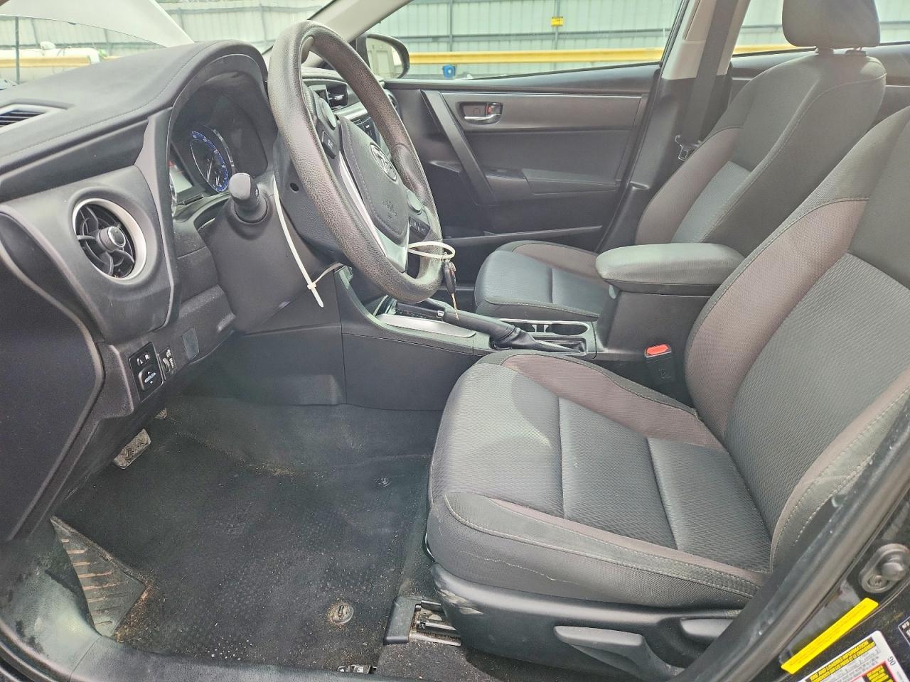 2017 TOYOTA COROLLA