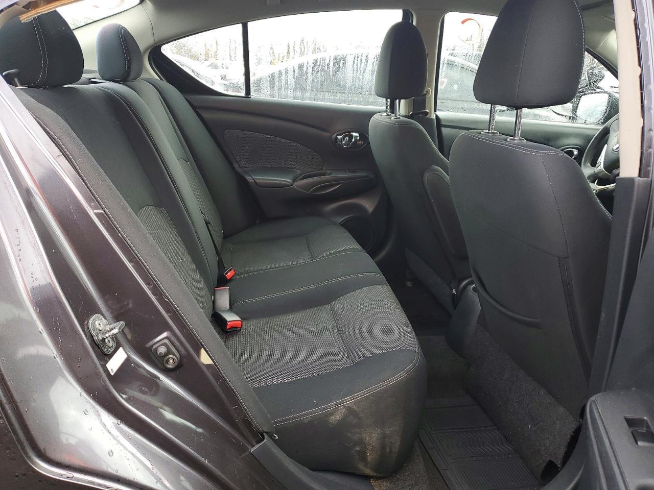 2015 NISSAN VERSA