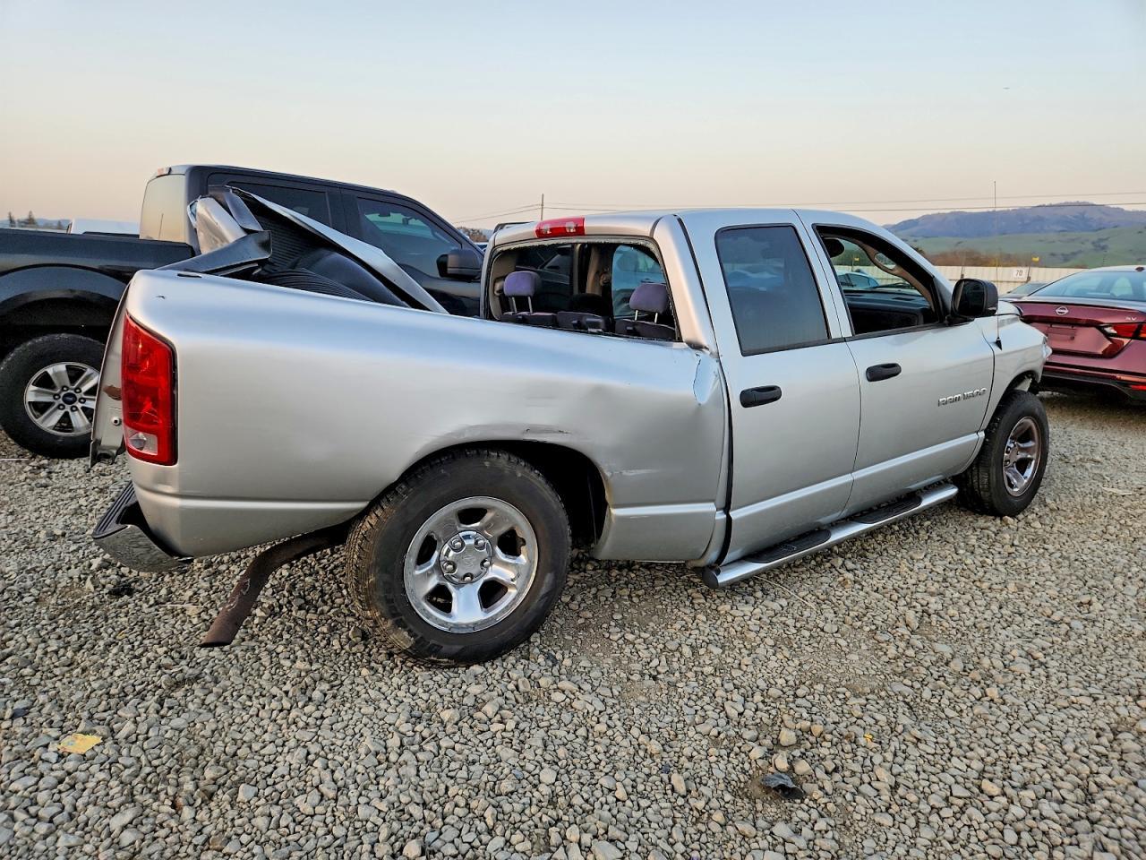 2004 DODGE RAM 1500