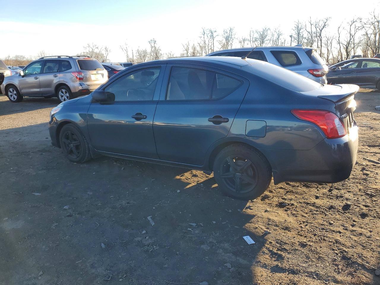 2015 NISSAN VERSA