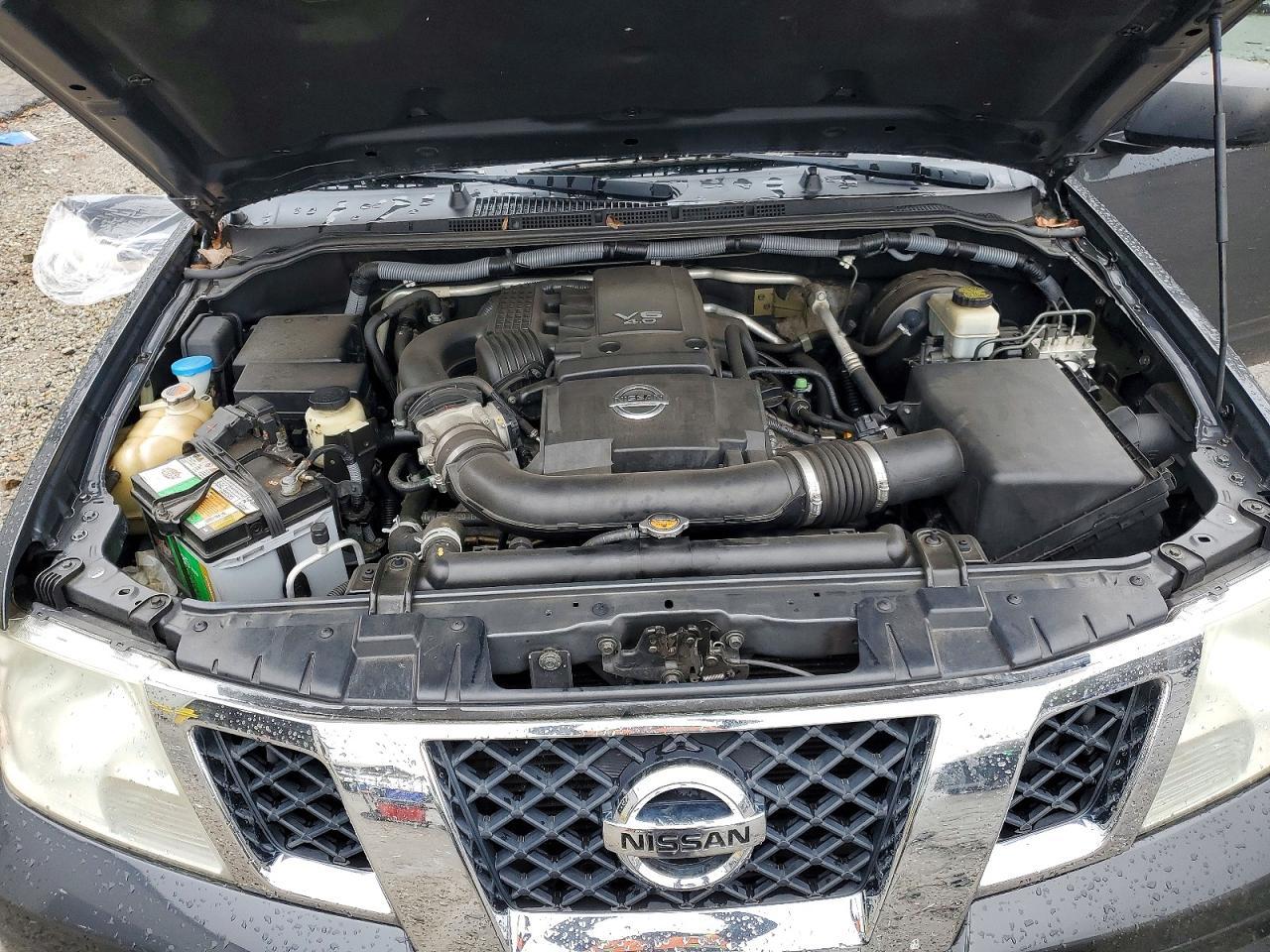 2012 NISSAN Frontier