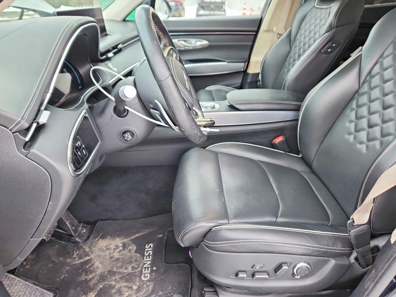 2023 GENESIS GV70