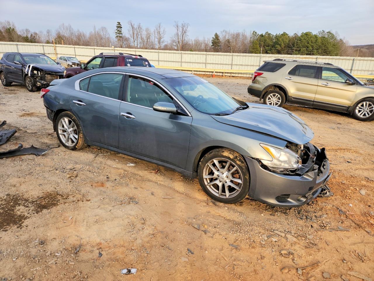 2010 NISSAN Maxima