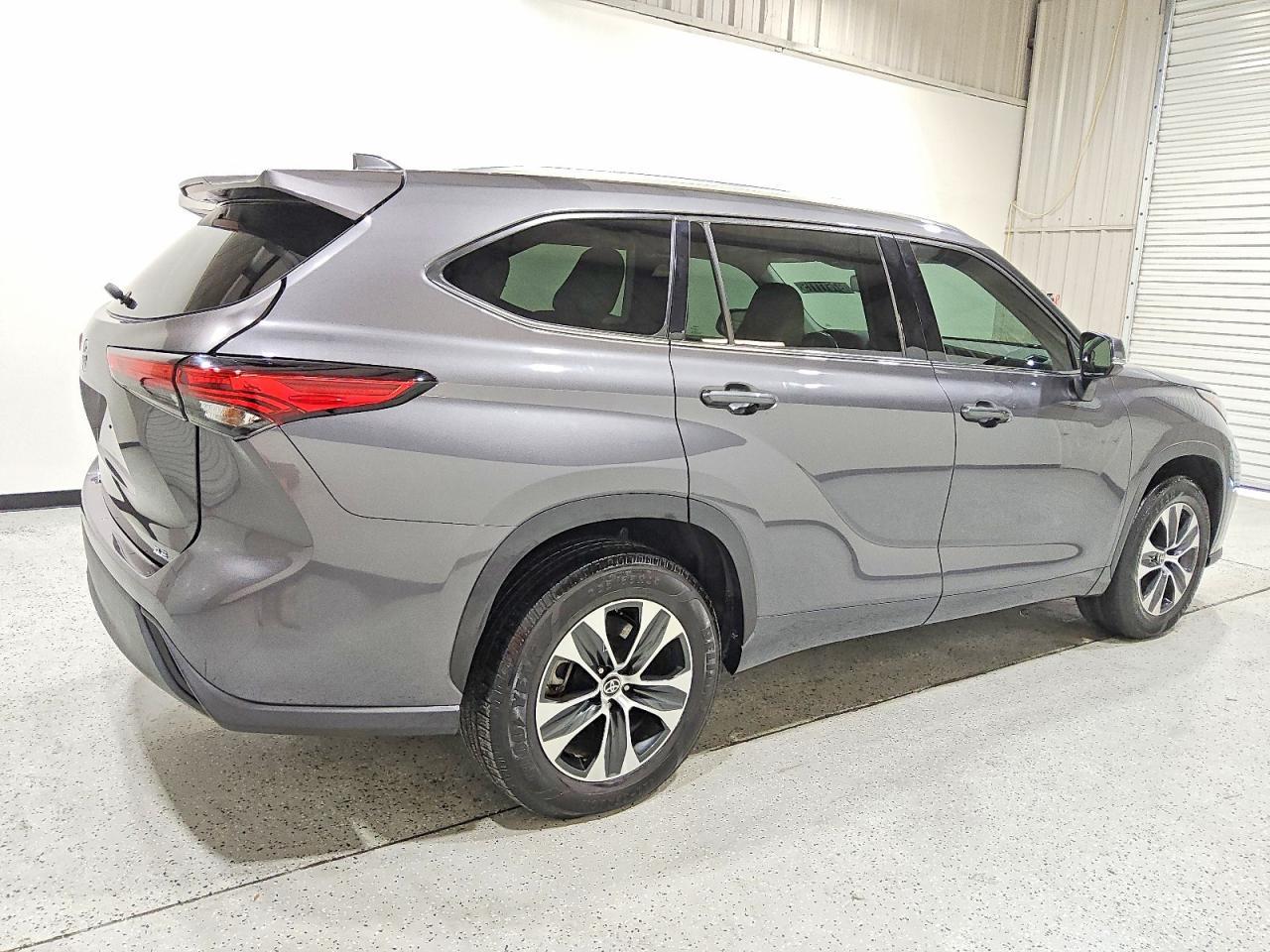 2021 TOYOTA HIGHLANDER
