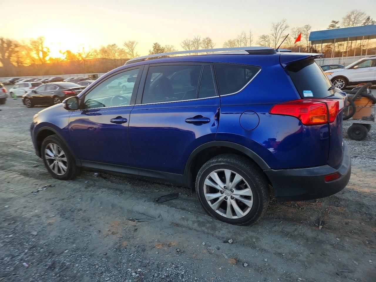 2015 TOYOTA RAV4