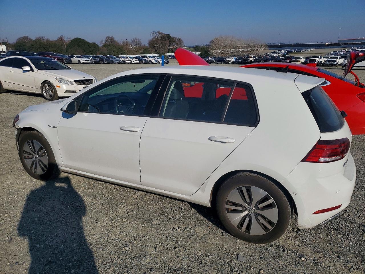 2018 VOLKSWAGEN e-Golf