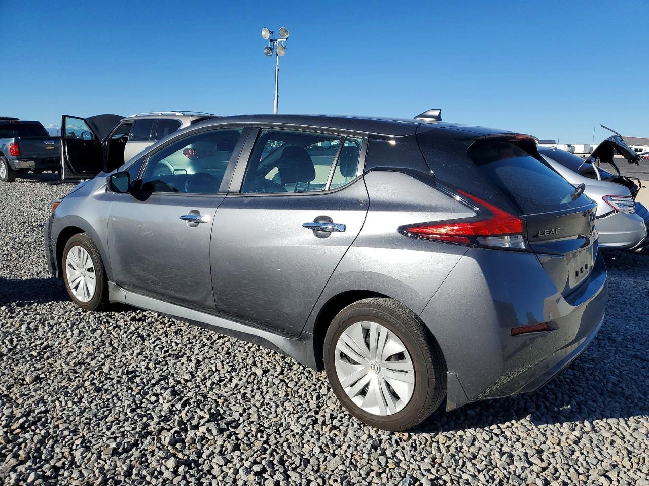 2024 NISSAN LEAF