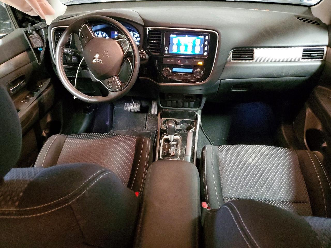 2018 MITSUBISHI outlander