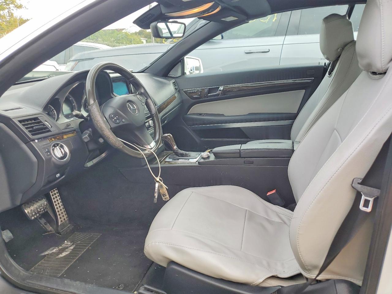 2011 MERCEDES-BENZ E-Class