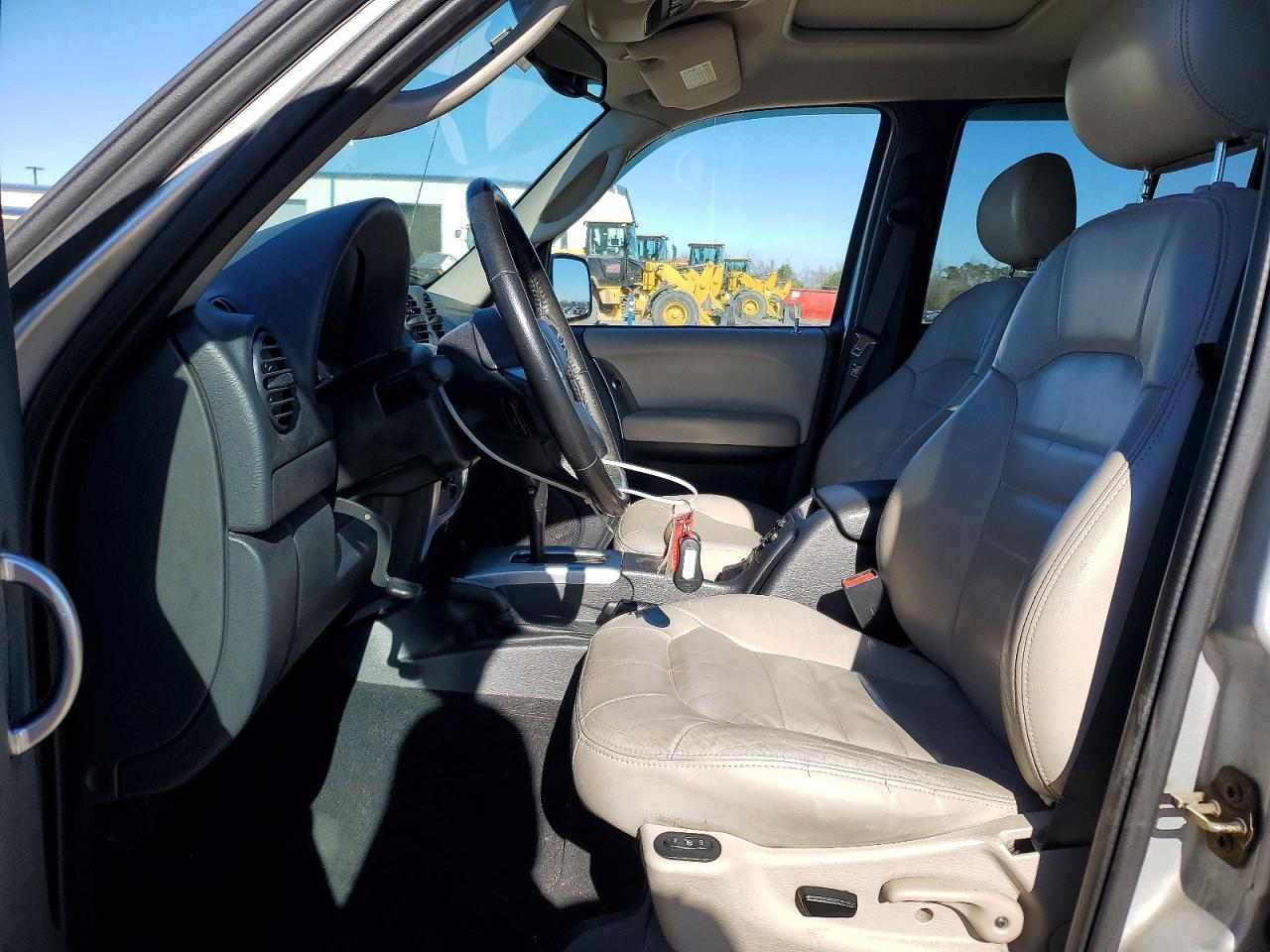 2003 JEEP Liberty