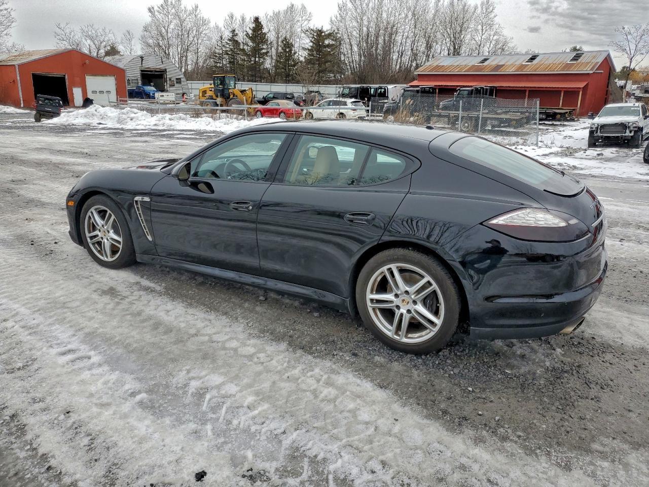2013 PORSCHE Panamera