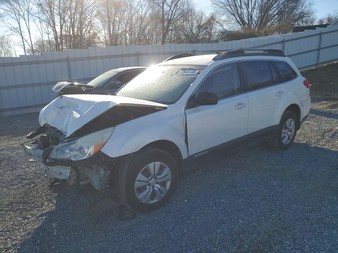 2013 SUBARU Outback