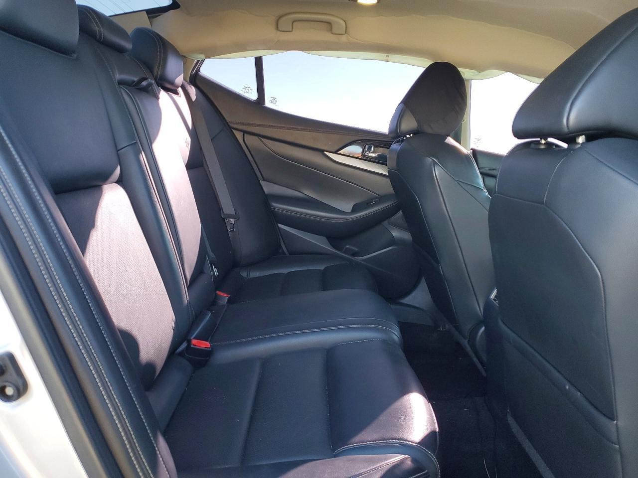 2017 NISSAN Maxima