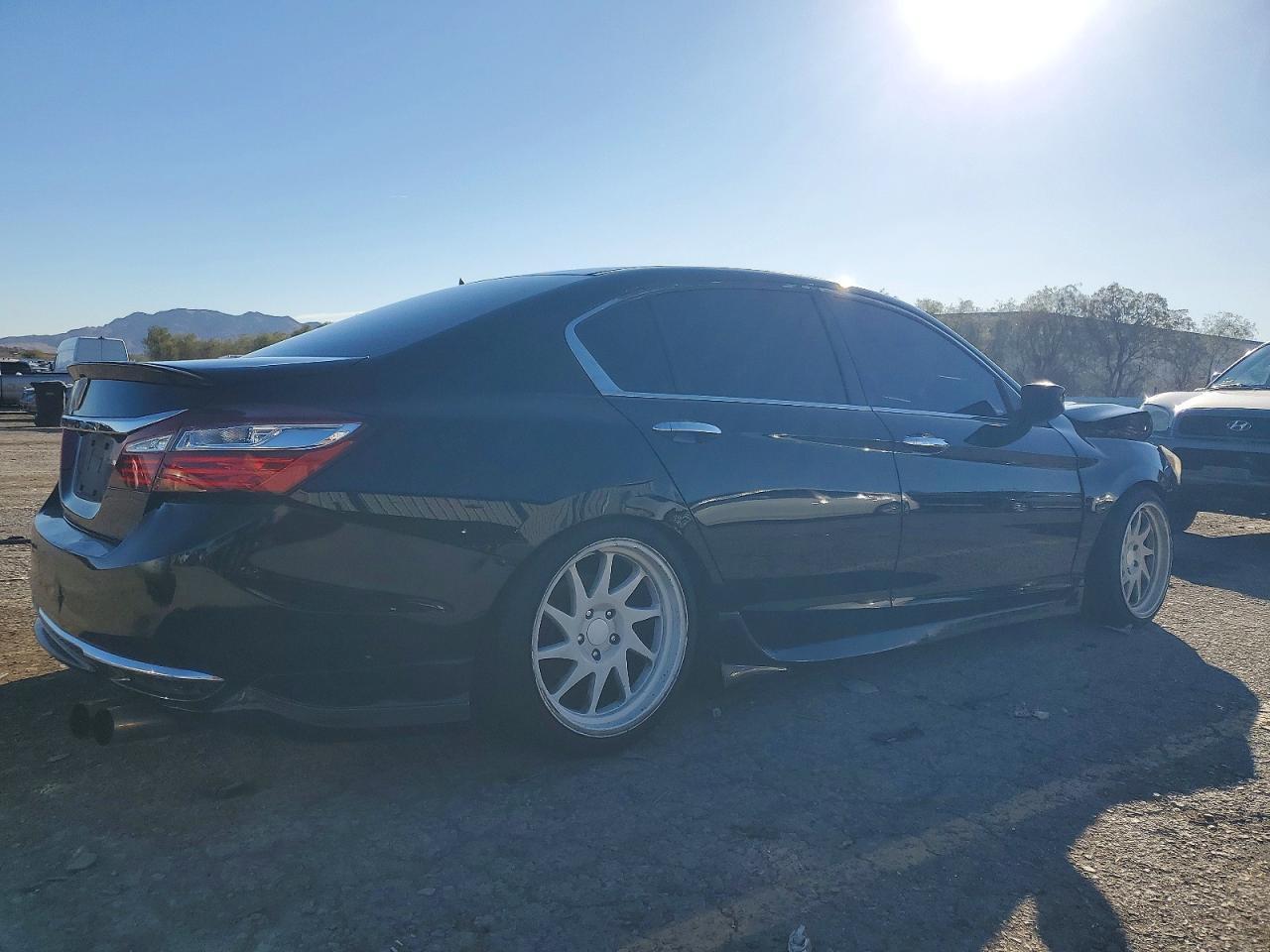 2017 HONDA ACCORD