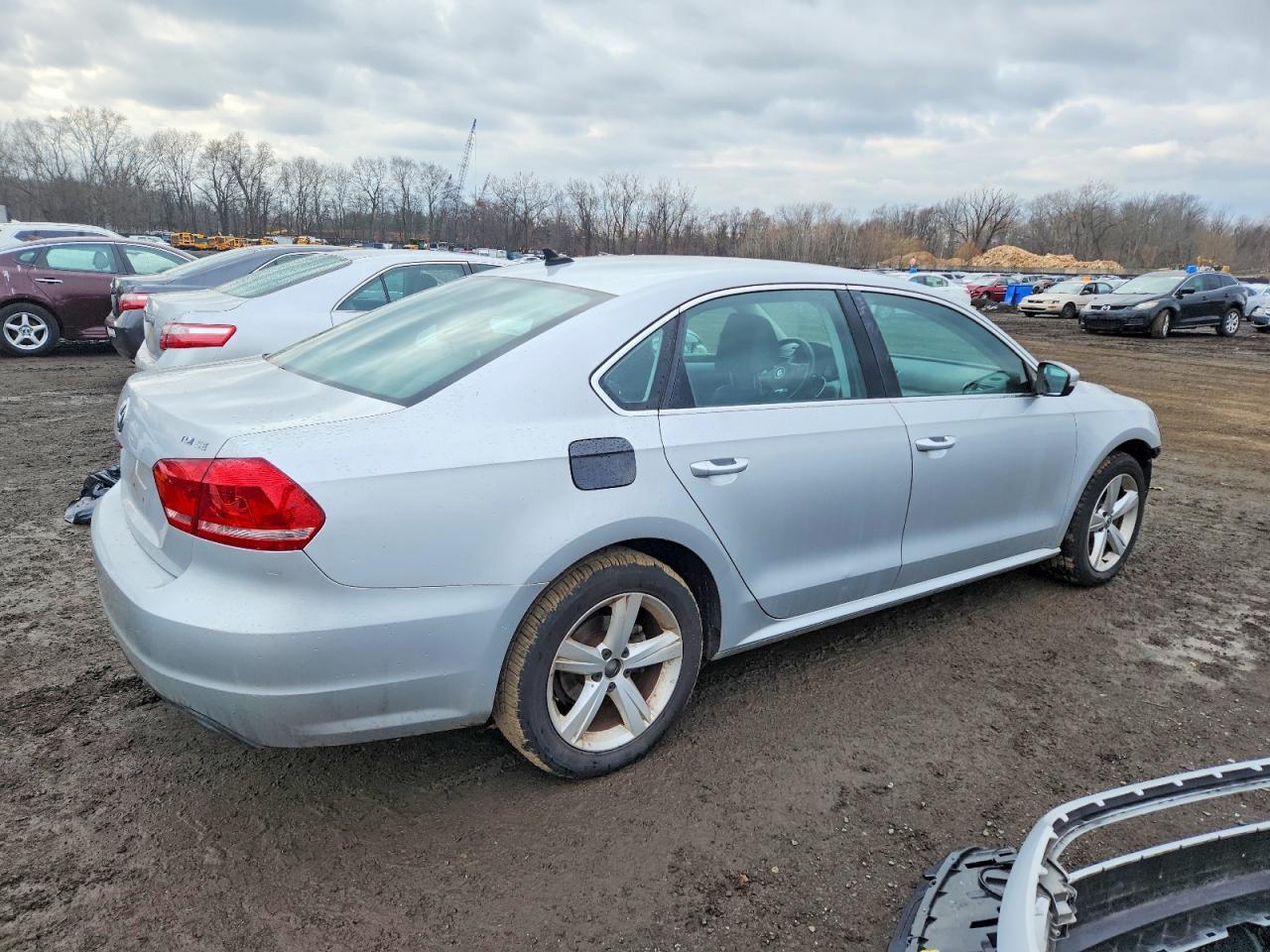 2012 VOLKSWAGEN Passat