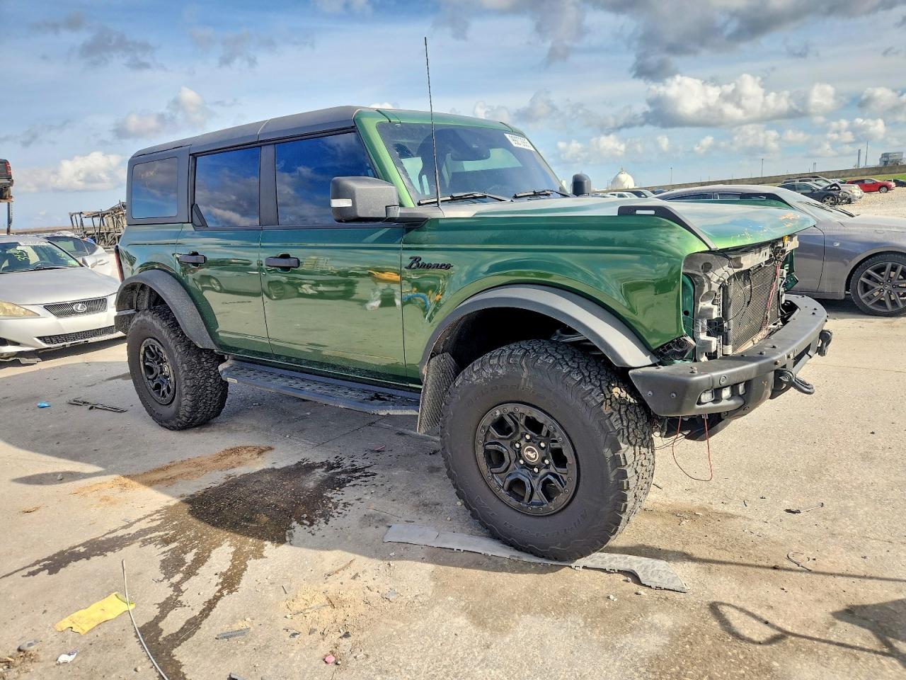2023 FORD Bronco