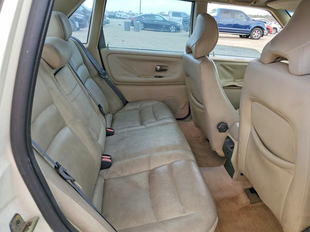 1999 VOLVO S70
