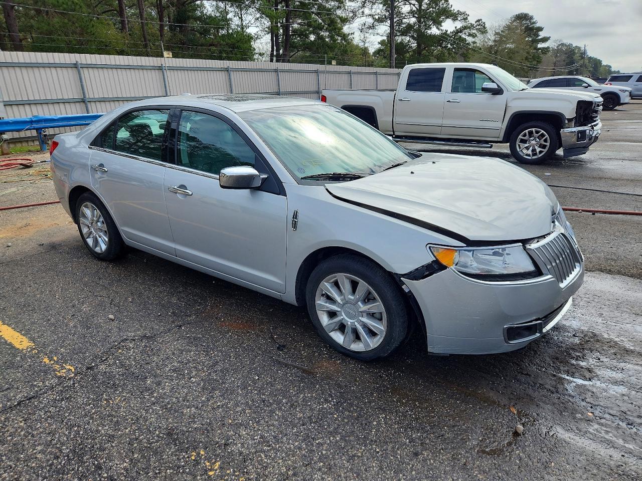 2010 LINCOLN MKZ