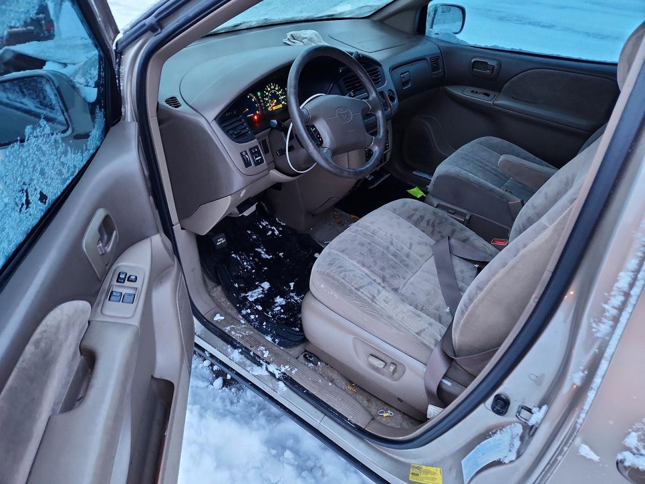 2003 TOYOTA SIENNA