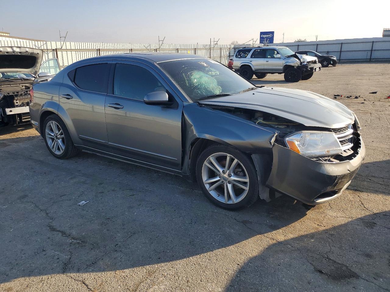 2011 DODGE Avenger