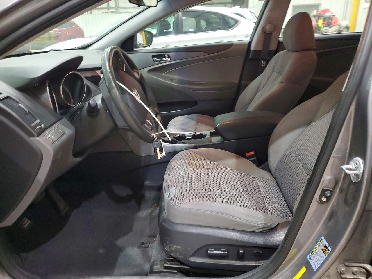 2011 HYUNDAI SONATA