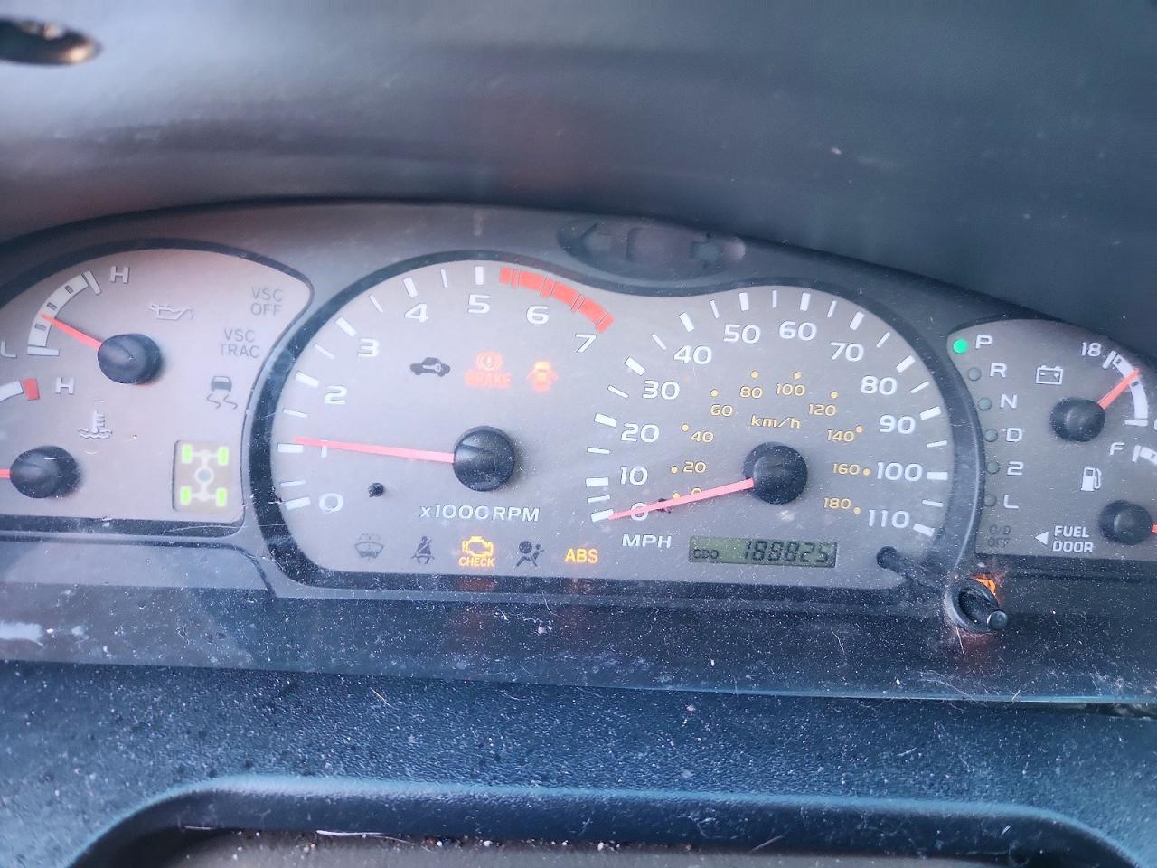 2002 TOYOTA Sequoia